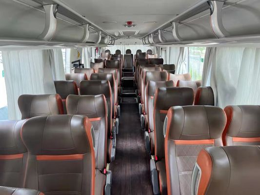 48 Kursi Bus Digunakan Diesel Digunakan Kothak Mewah Diproduksi Pada Oktober 2020