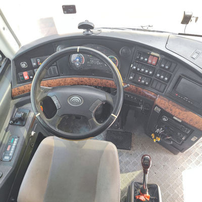 Yutong 49 kursi bus bekas yang diproduksi pada bulan Januari 2013