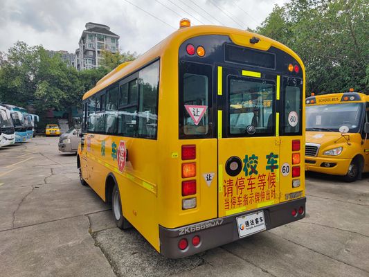 Diesel second hand school van 36 kursi Bus bekas Yutong LHD Posisi kemudi