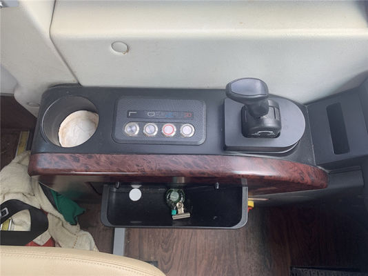 Bus bekas 32 kursi Yutong Mesin diesel, manual Bus wisata bekas