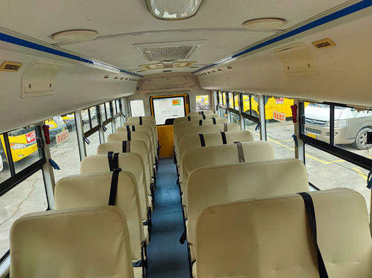 Yutong 41 kursi bus sekolah bekas bahan bakar diesel diproduksi pada bulan Agustus 2014