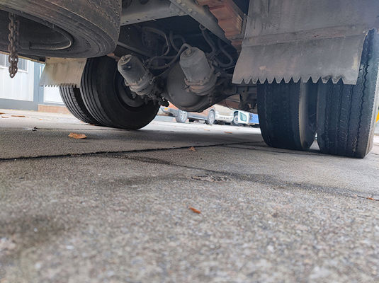 Diesel Euro 4 pensiunan bus sekolah Dongfeng 56 kursi bus sekolah kuning