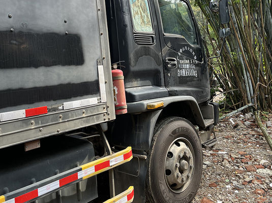 Jepang ISUZU LHD bekas truk kargo manual 2nd Hand Cargo Van 4x2 Drive