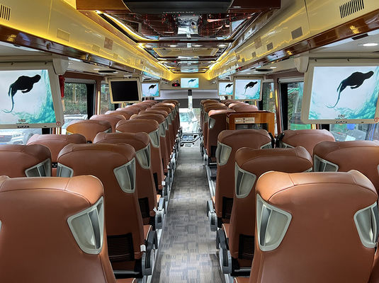 Yutong 50 Seater Bus Second Hand Coaches Bus Usang Besar