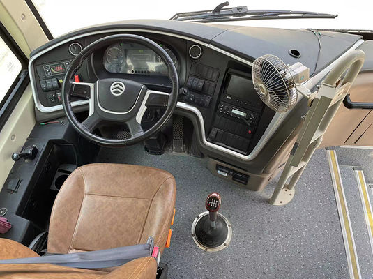 Golden Dragon Bus Wisata Bekas 48 Kursi Pengemudi Tangan Kiri Diesel Bus Perjalanan Tangan Kedua