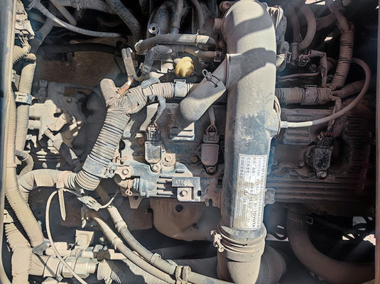 23 kursi Bus Wisata bekas dengan transmisi manual