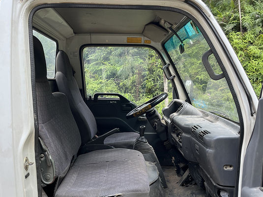 Komersial digunakan truk tugas menengah 4X2 manual bekas Isuzu truk