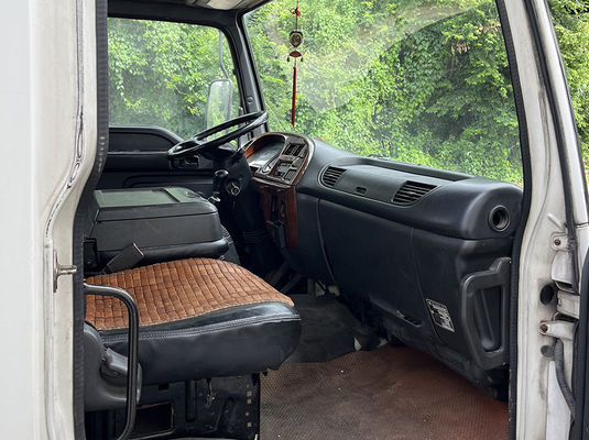 Kemudi kiri bekas truk jarak menengah, Isuzu bekas truk tangan