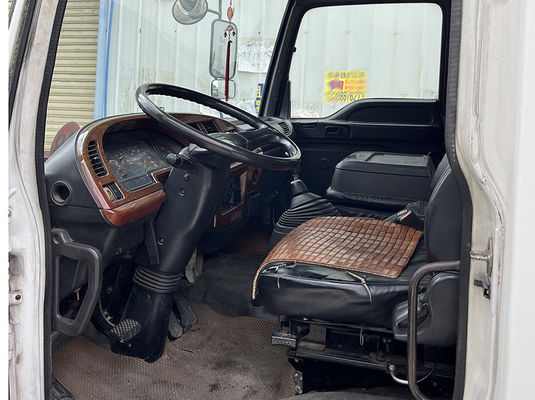 Kemudi kiri bekas truk jarak menengah, Isuzu bekas truk tangan