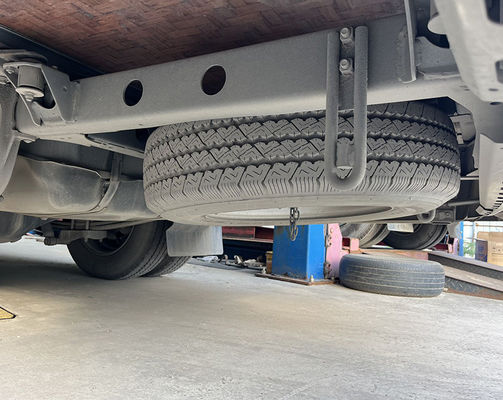 23 kursi Bus bekas 7m Gasoline Bus mini bekas