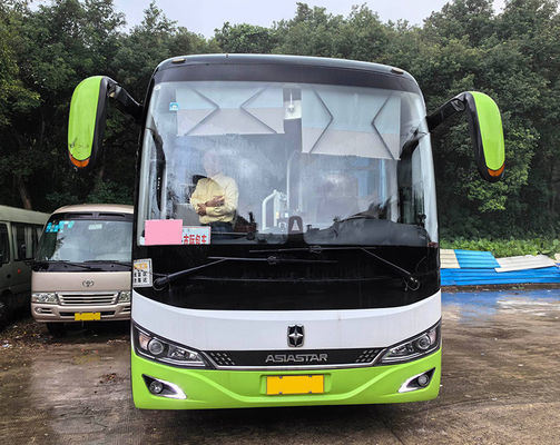 48 tempat duduk Long Coach dengan kecepatan maksimum 100km/h dan transmisi manual Model digunakan