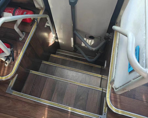 50 tempat duduk Bus Yutong Euro 5 Bus Pelatih Bus Jarak Jauh