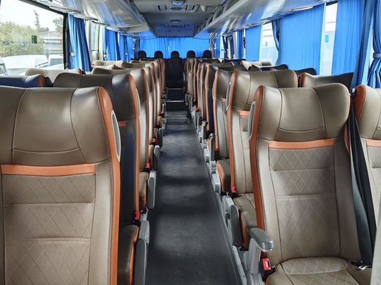Yutong Coach Bus Bus Diesel Yang Digunakan Dengan Mesin 220kW Daya 50 Kursi Bus Wisata Yang Digunakan