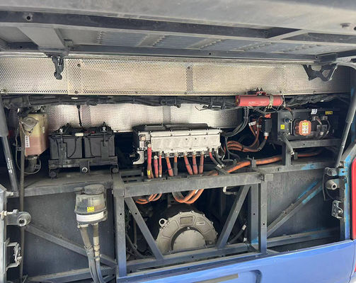 Digunakan Bus EV 34 tempat duduk Bus Listrik 100KWh G.V.W 14200kg Bus Pelatih Bekas