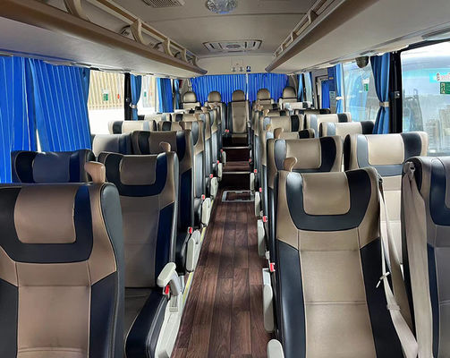 Digunakan Bus EV 34 tempat duduk Bus Listrik 100KWh G.V.W 14200kg Bus Pelatih Bekas