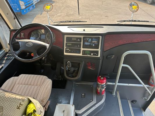 Van sekolah bekas dibuat dalam 36 kursi mesin diesel kuning LHD ZK6669DX7