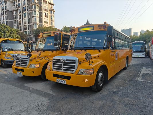 Bus Sekolah Bekas KLQ6106XQE4 Buatan China dengan Mesin Diesel 56 Tempat Duduk, Kemudi Kiri