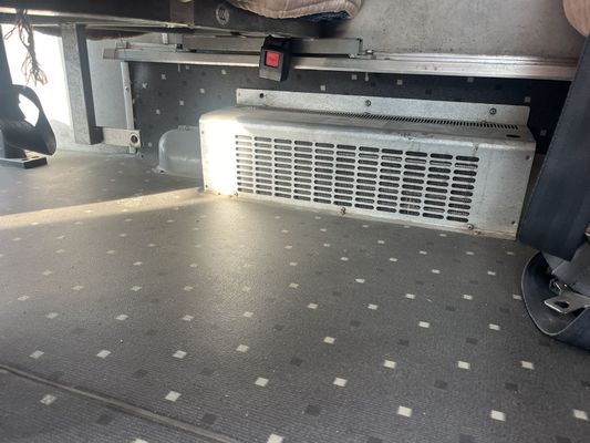 Bus bekas dengan Shock Absorption Double-layer Kaca dan Udara Panas Tawaran Penjualan Grosir Standar Emisi IV Nasional