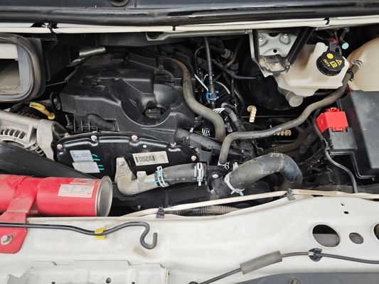 Mini Bus Bekas 14-Kursi Diesel Jiangling Transit CN-4 Van dengan Kecepatan Tertinggi 145km/jam