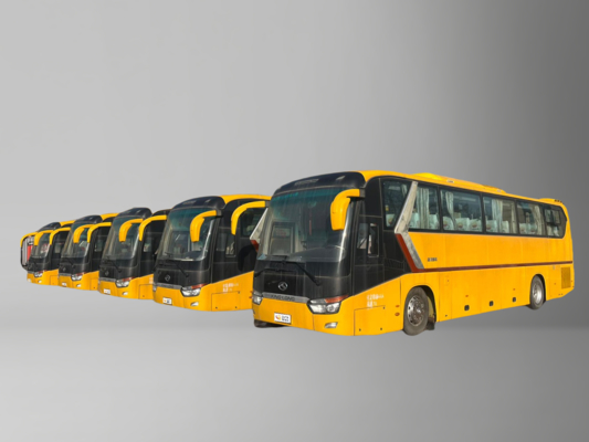 Lima Bus Naga Emas Bekas Berwarna Kuning dengan 63 Kursi Besar dan Kapasitas Mesin 8L dalam Jumlah Besar